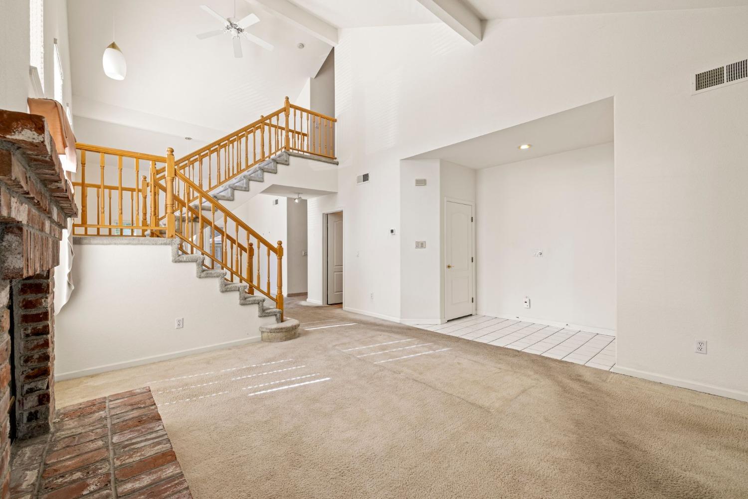 Detail Gallery Image 6 of 56 For 2936 Trigo Way, Sacramento,  CA 95833 - 3 Beds | 2/1 Baths