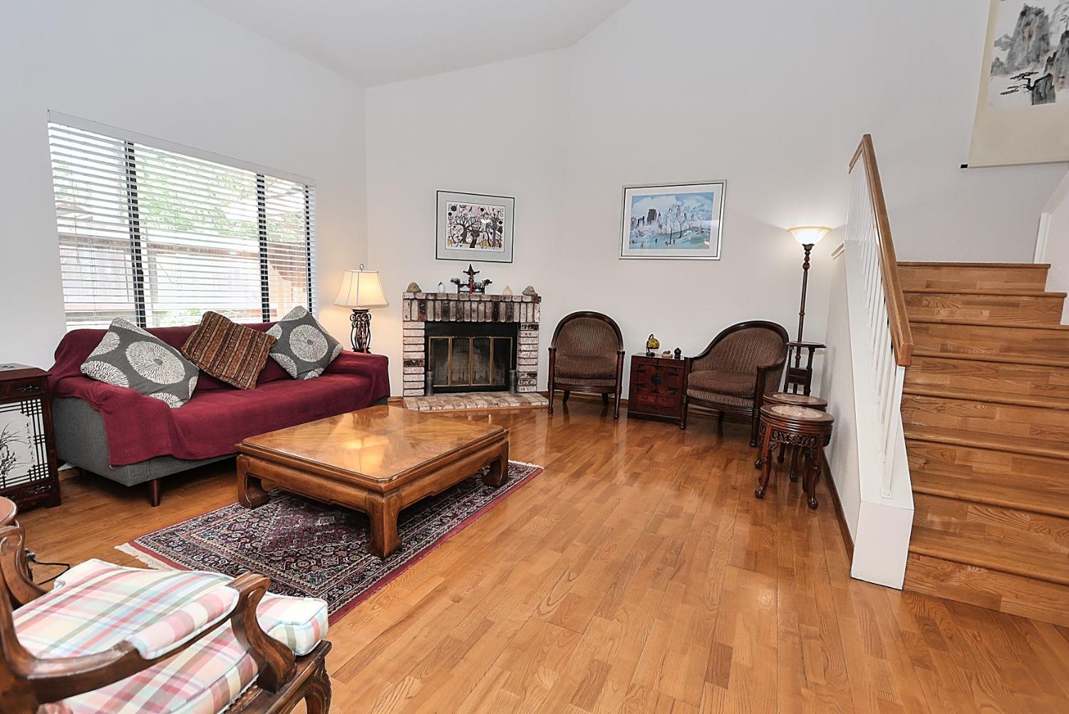Detail Gallery Image 6 of 69 For 1982 University Park Dr, Sacramento,  CA 95825 - 3 Beds | 2/1 Baths