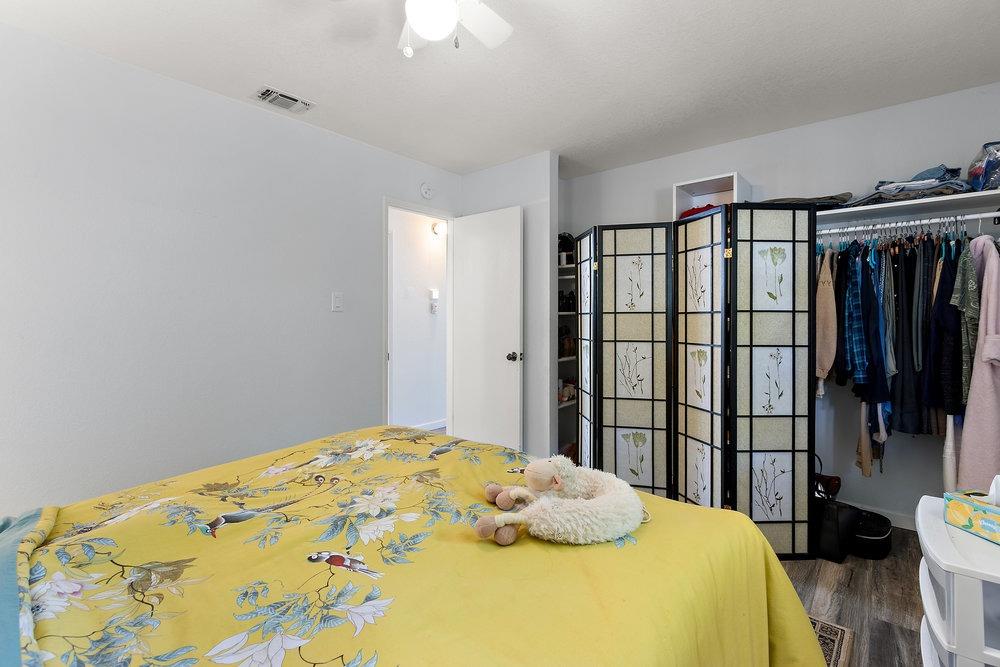 Detail Gallery Image 13 of 29 For 6116 Lincoln Ave, Carmichael,  CA 95608 - 2 Beds | 1 Baths