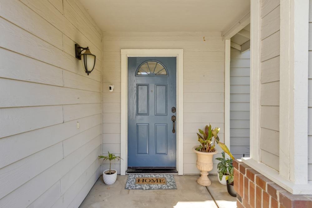 Detail Gallery Image 3 of 37 For 5209 Copper Ridge Way, Antelope,  CA 95843 - 4 Beds | 2/1 Baths
