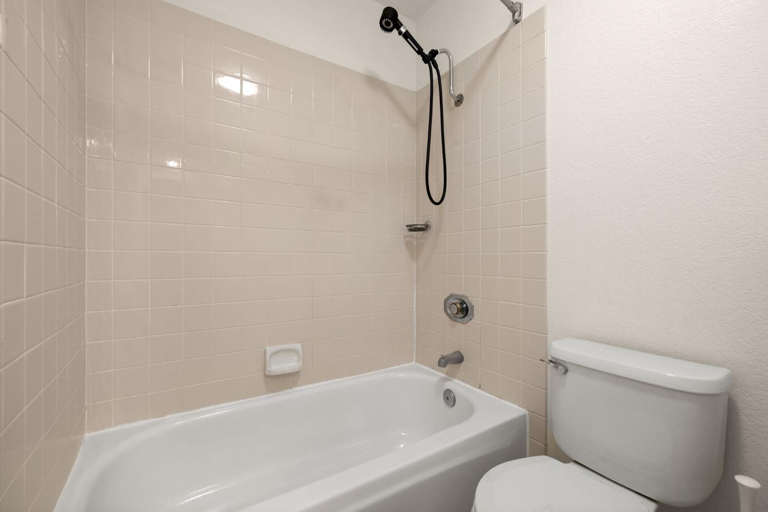 Detail Gallery Image 35 of 45 For 8531 Heather Cross Way, Orangevale,  CA 95662 - 3 Beds | 2 Baths