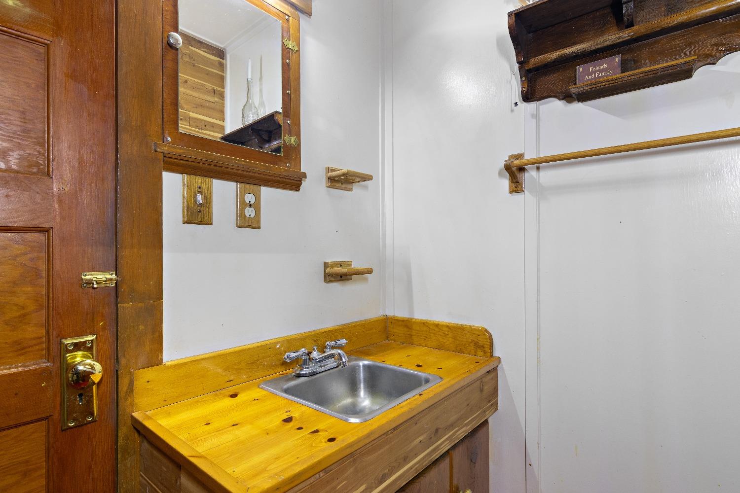 Detail Gallery Image 7 of 16 For 25726 Long Barn Sugar Pine Rd, Long Barn,  CA 95335 - 2 Beds | 1/1 Baths