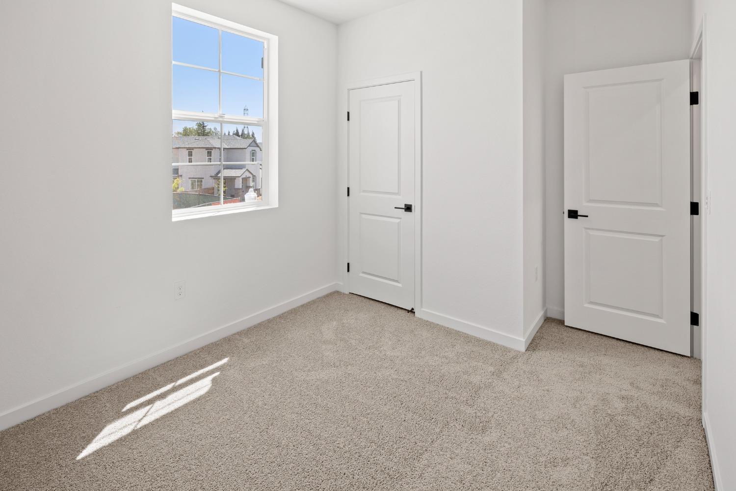 Detail Gallery Image 35 of 39 For 8636 Starburst Way, Sacramento,  CA 95823 - 4 Beds | 2/1 Baths