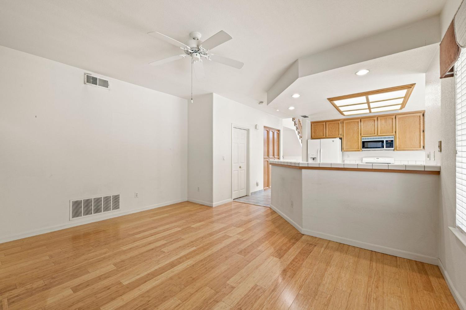 Detail Gallery Image 24 of 56 For 2936 Trigo Way, Sacramento,  CA 95833 - 3 Beds | 2/1 Baths