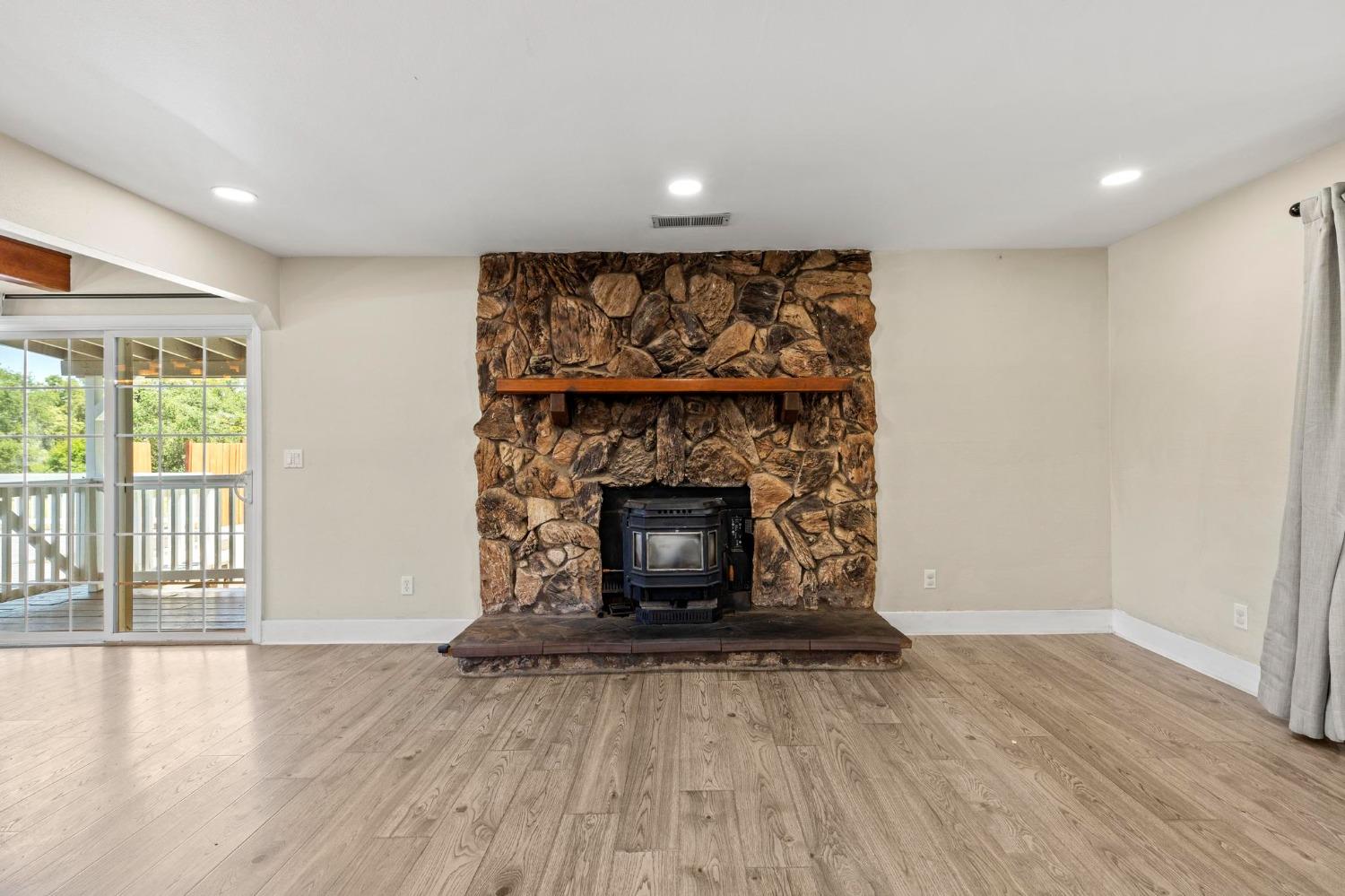Detail Gallery Image 15 of 55 For 2681 Pinecrest Rd, Oroville,  CA 95966 - 3 Beds | 2 Baths