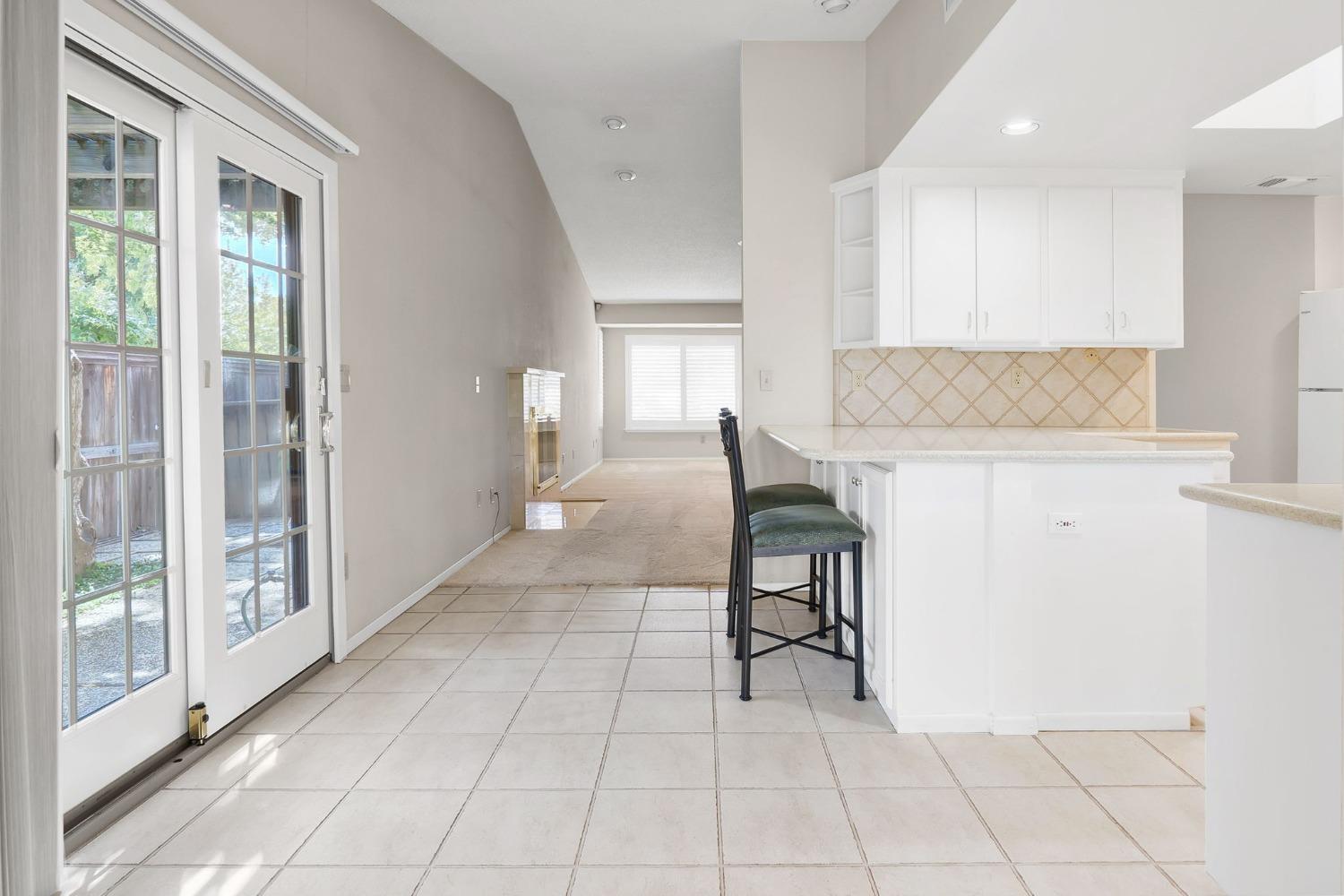 Detail Gallery Image 8 of 29 For 2120 Saint Ruben Ct, Carmichael,  CA 95608 - 3 Beds | 2 Baths
