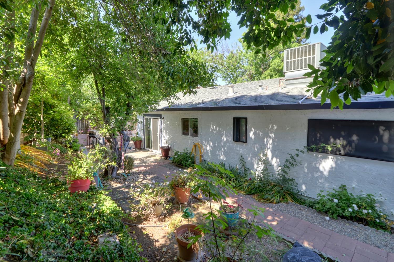 Detail Gallery Image 27 of 32 For 7463 Versailles Way, Sacramento,  CA 95842 - 3 Beds | 2 Baths