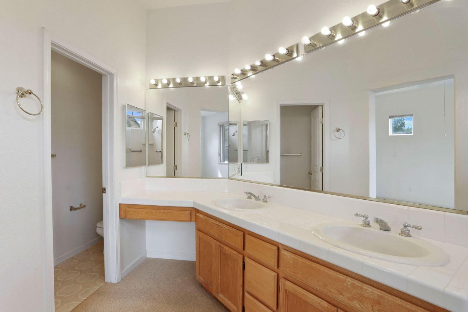 Detail Gallery Image 39 of 45 For 2571 Ponderosa Dr, Lodi,  CA 95242 - 3 Beds | 2 Baths