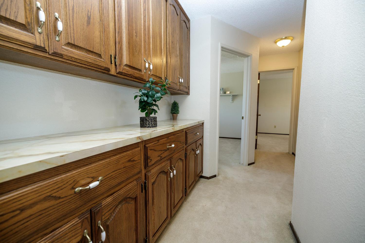 Oakridge Court, Modesto, California image 27