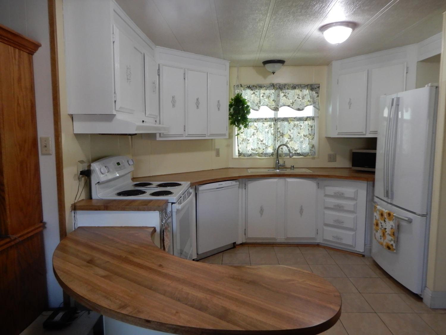 Detail Gallery Image 30 of 44 For 134 Gardenia, Sacramento,  CA 95828 - 3 Beds | 2 Baths
