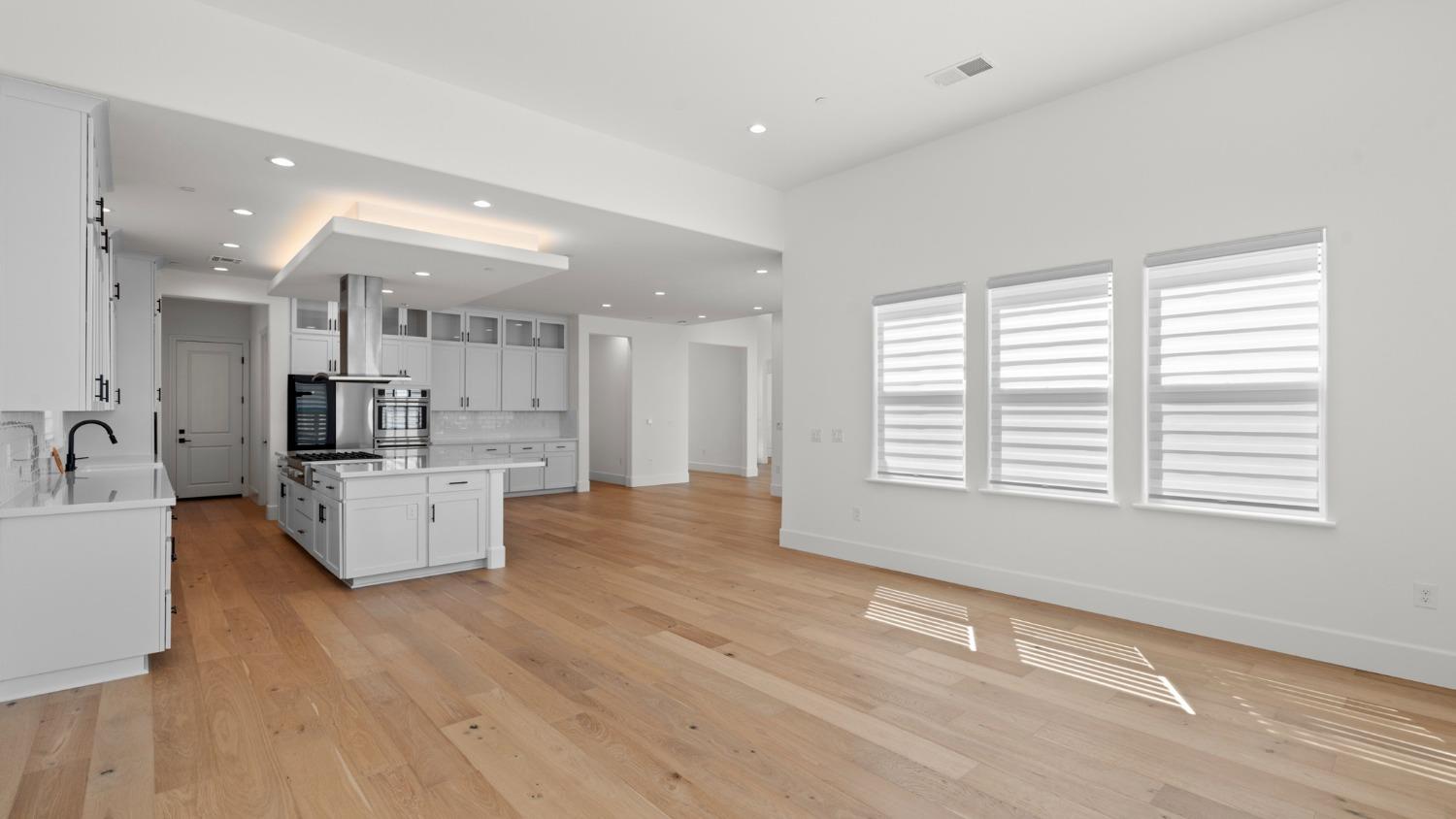 Detail Gallery Image 9 of 25 For 3840 Fletcher Peak Cir, Roseville,  CA 95661 - 4 Beds | 2/1 Baths