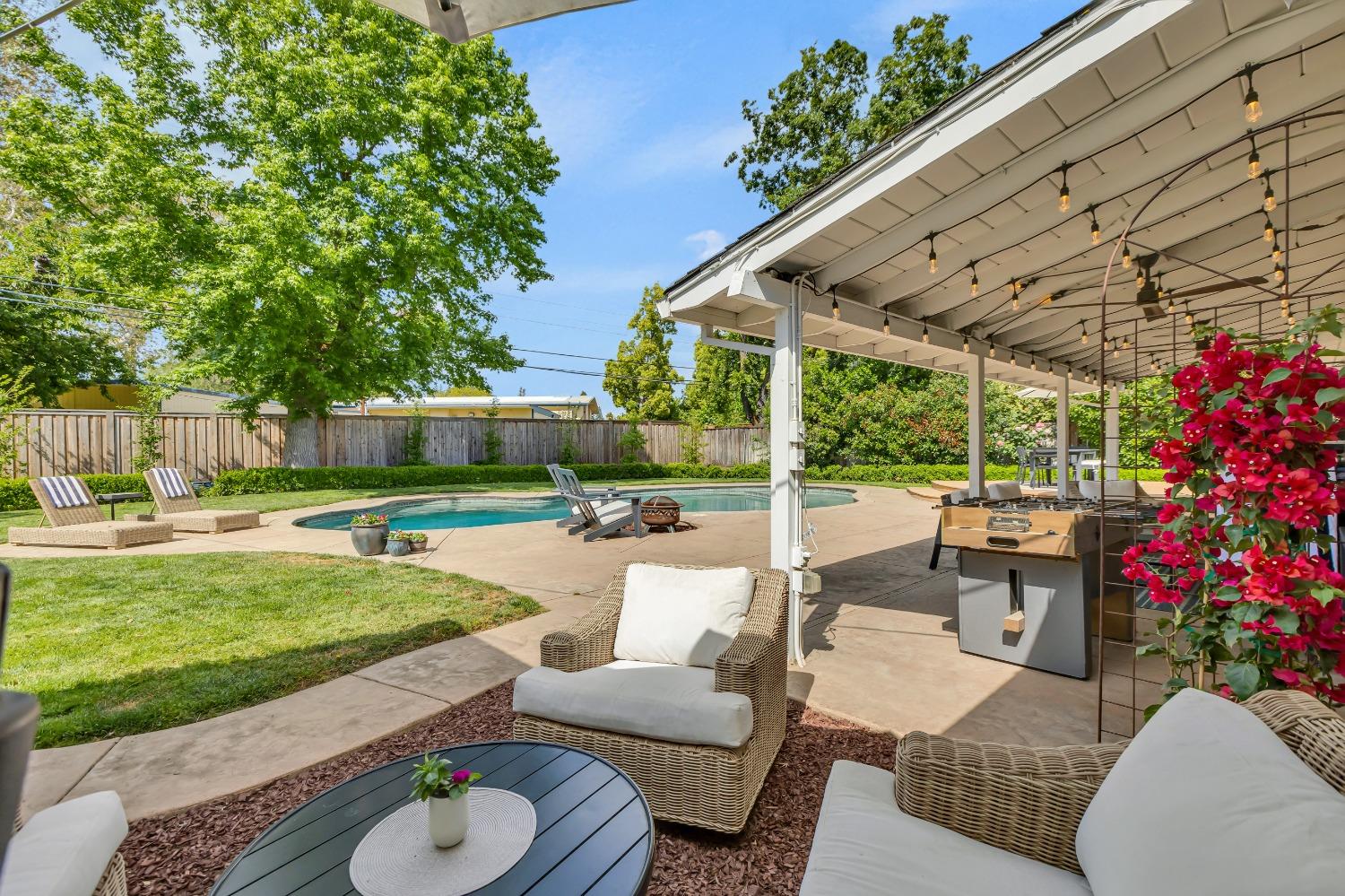 Detail Gallery Image 37 of 41 For 2837 Latham Dr, Sacramento,  CA 95864 - 3 Beds | 2/1 Baths