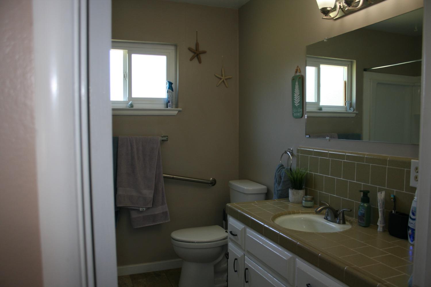 Detail Gallery Image 13 of 42 For 11592 Peoria Rd, Browns Valley,  CA 95918 - 2 Beds | 1 Baths
