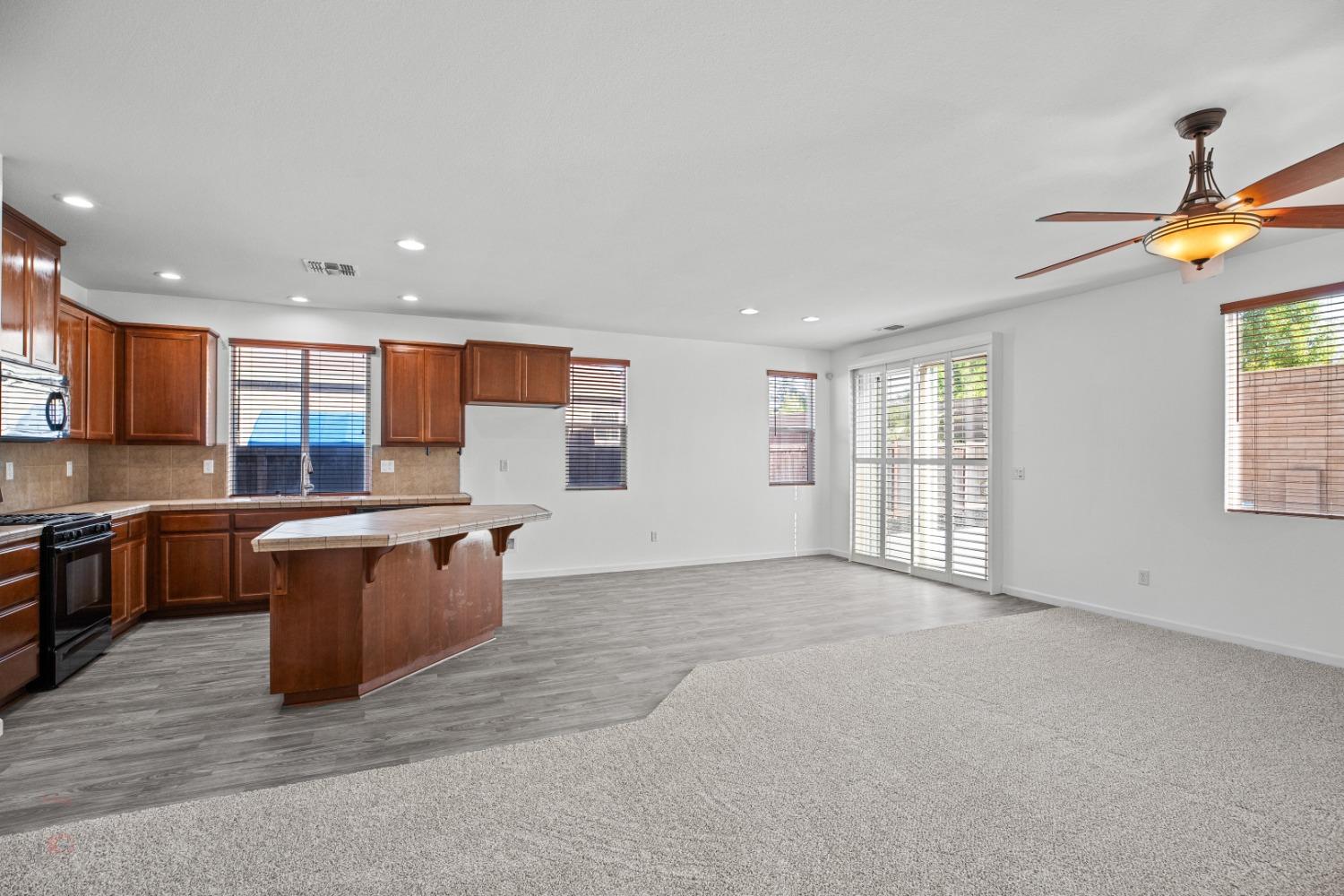Detail Gallery Image 15 of 45 For 1355 Santona St, Manteca,  CA 95337 - 3 Beds | 2 Baths