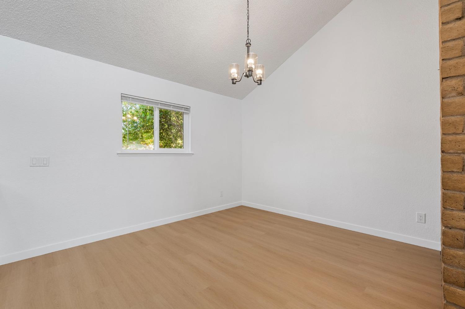 Detail Gallery Image 17 of 45 For 216 Jubilee Way, Rio Linda,  CA 95673 - 3 Beds | 2 Baths
