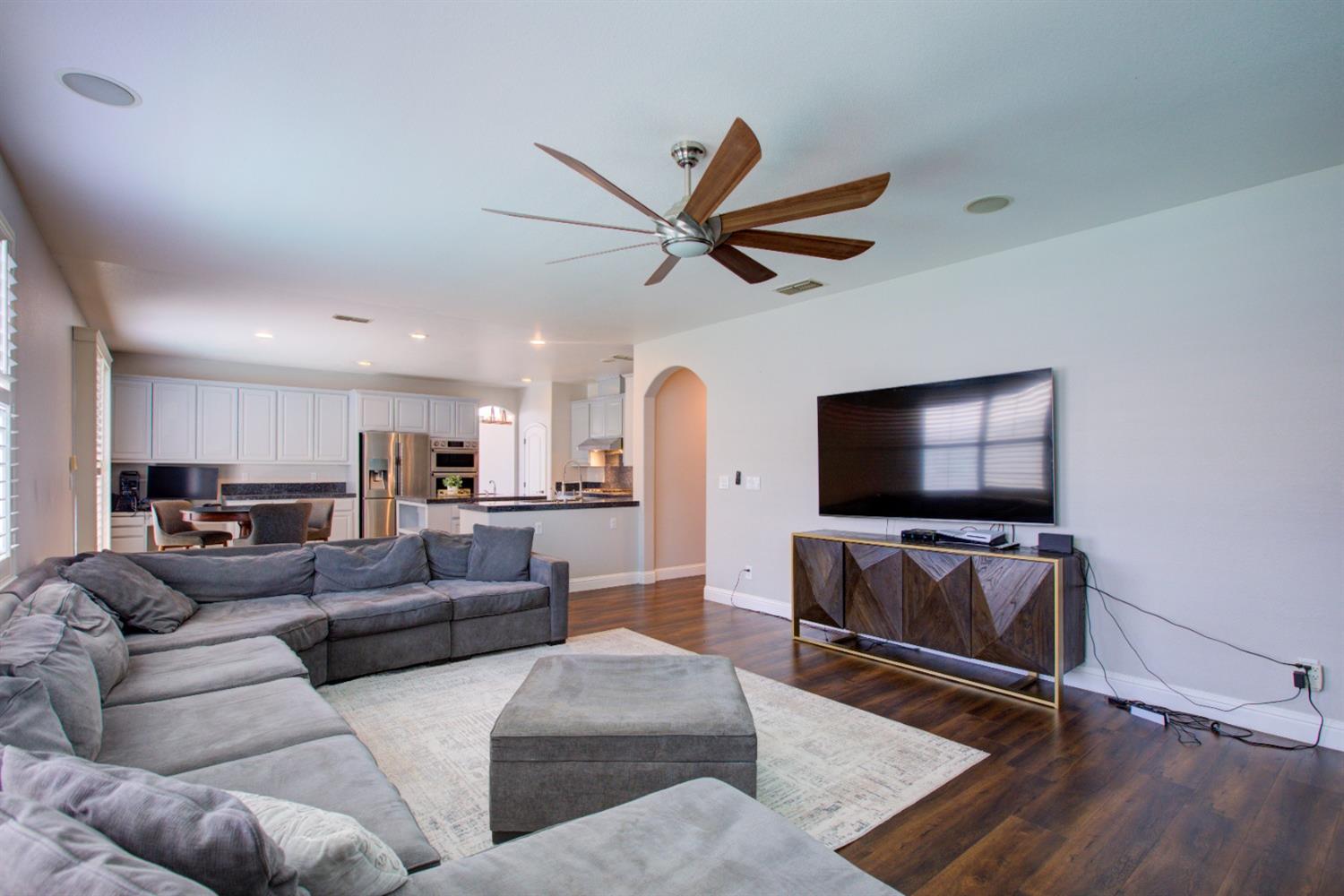 Detail Gallery Image 39 of 75 For 4008 Calais, Modesto,  CA 95356 - 4 Beds | 3 Baths