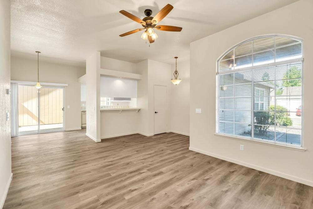 Detail Gallery Image 6 of 37 For 9255 Guillermina Ct, Elk Grove,  CA 95758 - 3 Beds | 2 Baths