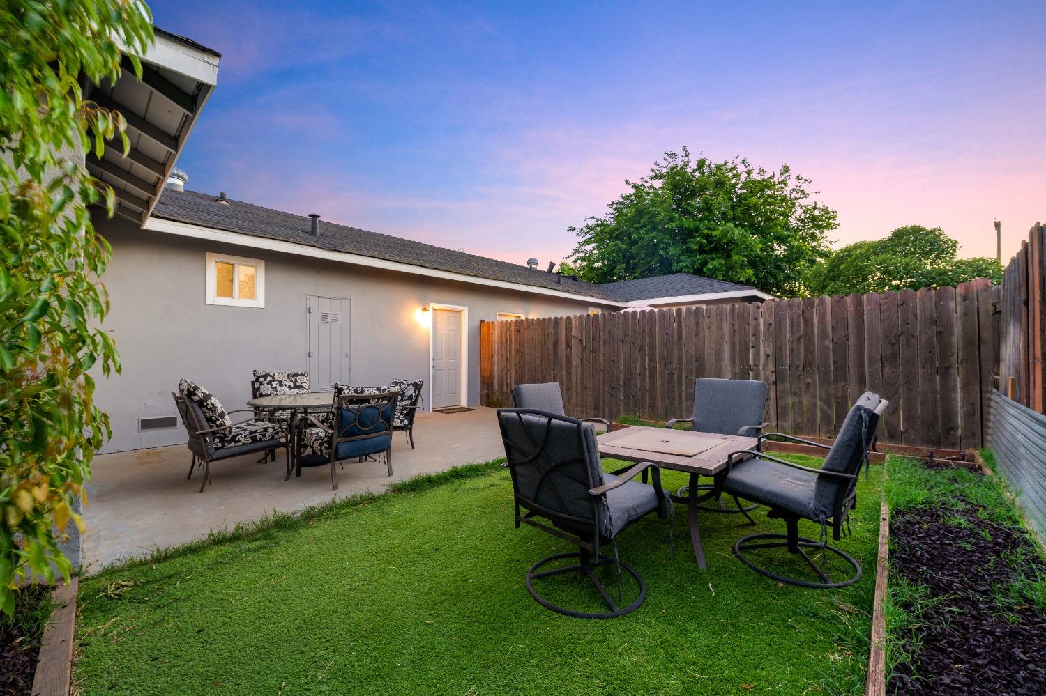 Detail Gallery Image 25 of 51 For 5904 40th St, Sacramento,  CA 95824 - – Beds | – Baths