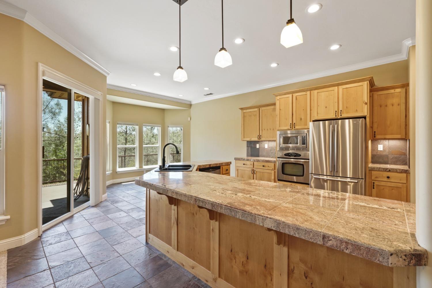 Detail Gallery Image 14 of 71 For 1470 Ponderosa Way, Colfax,  CA 95713 - 3 Beds | 2 Baths