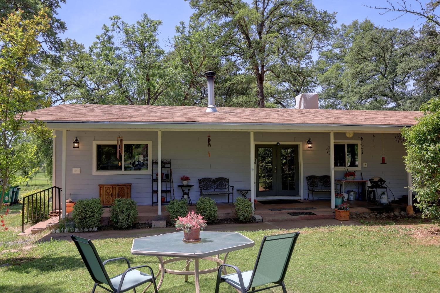 Detail Gallery Image 1 of 23 For 10160 Penn Oak Ln, Rough And Ready,  CA 95975 - 3 Beds | 2 Baths