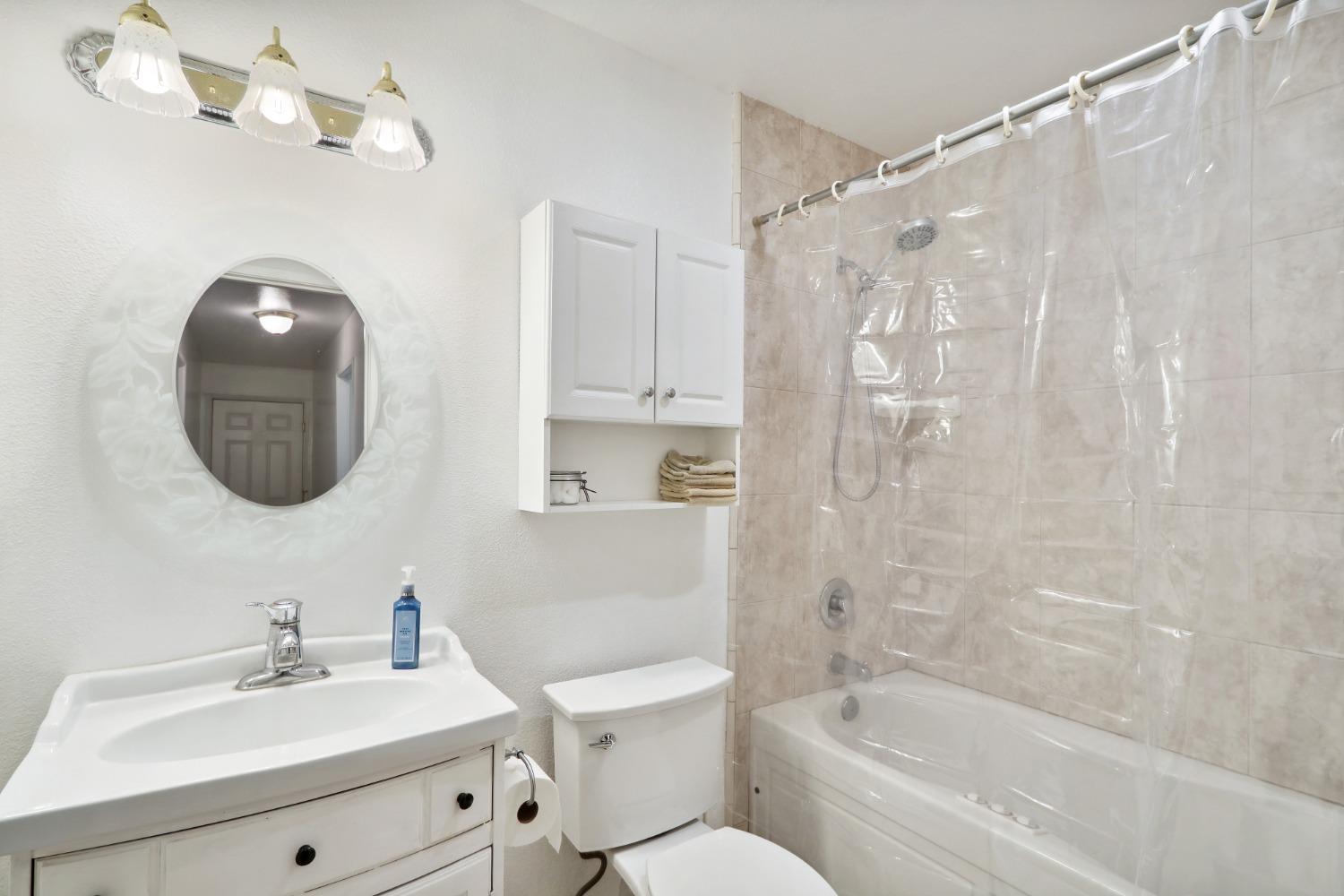Detail Gallery Image 17 of 32 For 7463 Versailles Way, Sacramento,  CA 95842 - 3 Beds | 2 Baths
