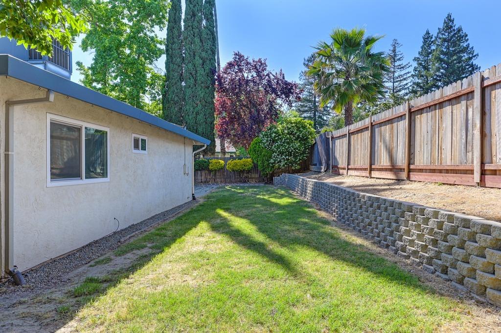 Detail Gallery Image 27 of 31 For 6704 Green Ash Ct, Citrus Heights,  CA 95610 - 4 Beds | 2 Baths