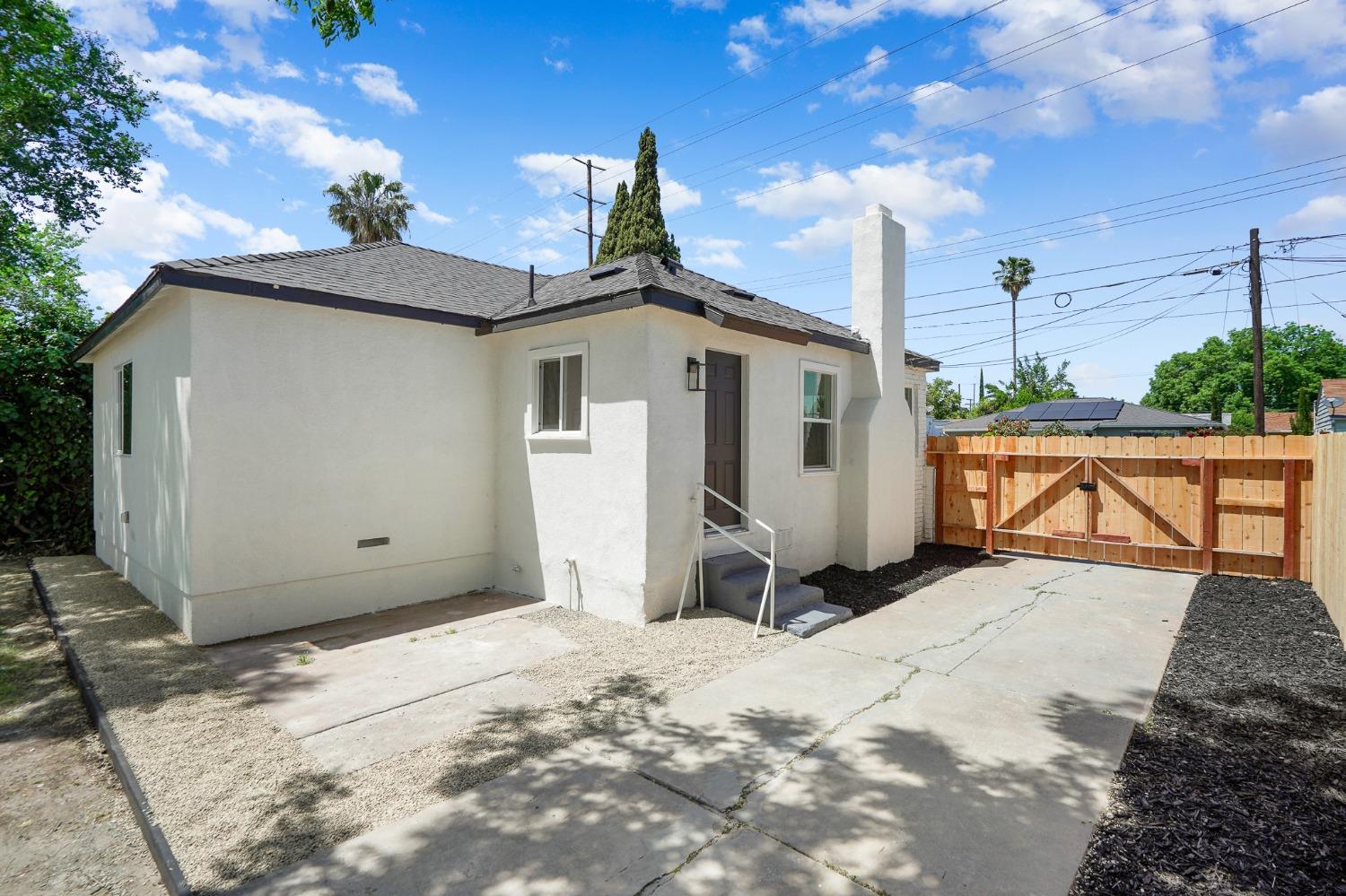 E Anderson Street, Stockton, California image 35