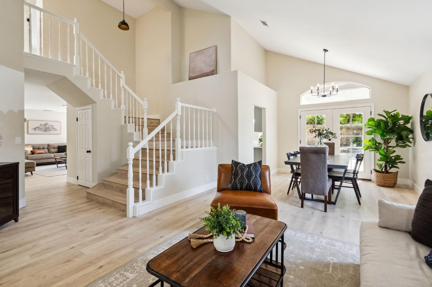 Detail Gallery Image 7 of 33 For 9200 Redwater Dr, Antelope,  CA 95843 - 4 Beds | 3 Baths