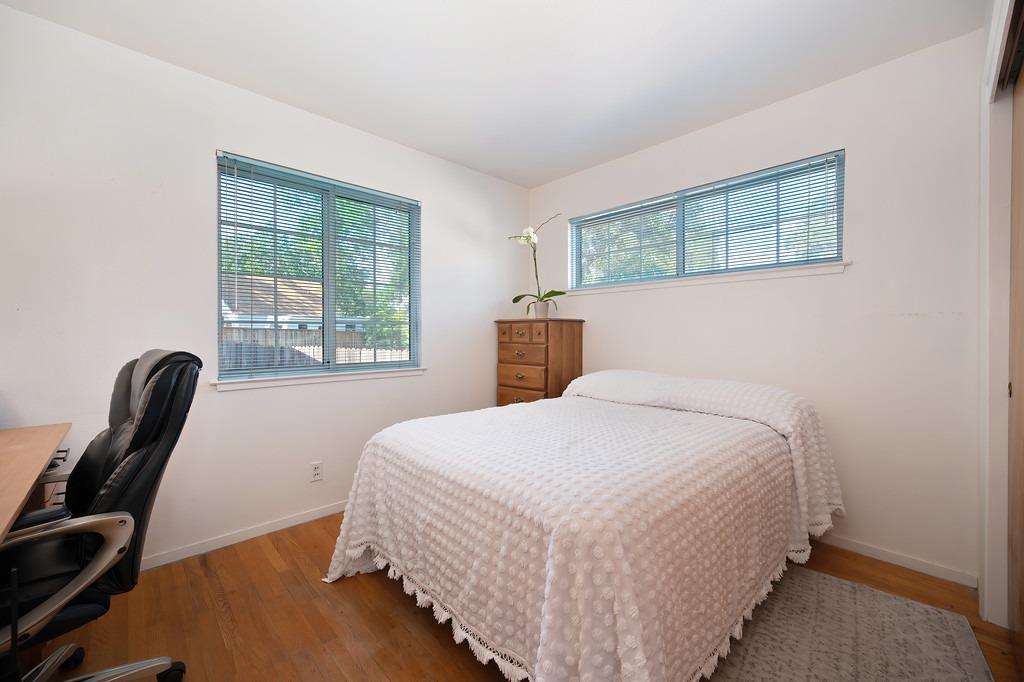 Detail Gallery Image 11 of 34 For 5328 Kenneth Ave, Carmichael,  CA 95608 - 3 Beds | 2 Baths