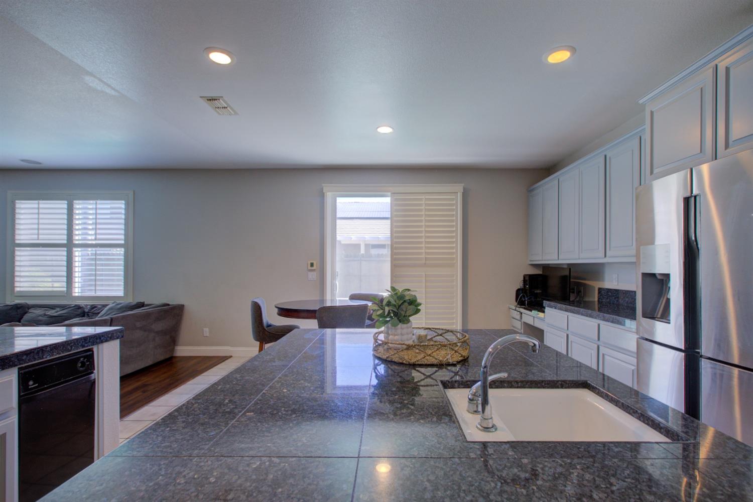 Detail Gallery Image 57 of 75 For 4008 Calais, Modesto,  CA 95356 - 4 Beds | 3 Baths