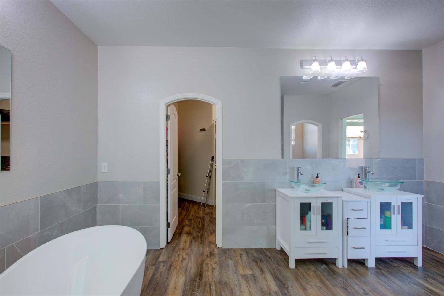 Detail Gallery Image 15 of 75 For 4008 Calais, Modesto,  CA 95356 - 4 Beds | 3 Baths