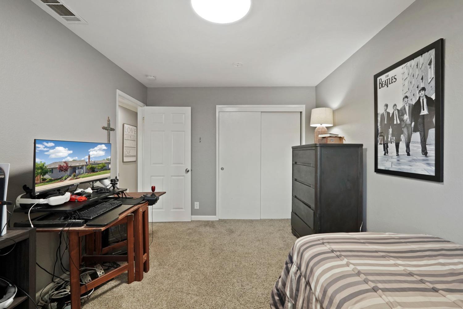 Detail Gallery Image 25 of 37 For 2235 Starr Dr, Lodi,  CA 95242 - 3 Beds | 2 Baths