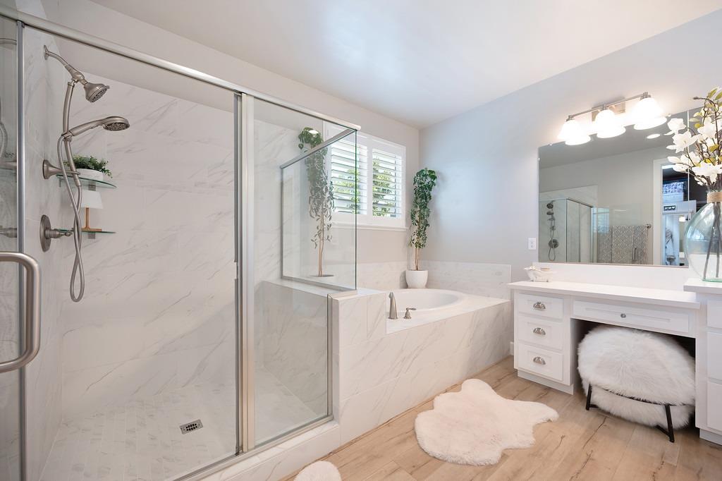 Detail Gallery Image 33 of 63 For 7527 Country Oaks Ln, Orangevale,  CA 95662 - 5 Beds | 4/1 Baths