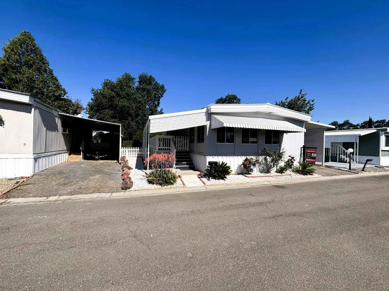 Detail Gallery Image 2 of 33 For 10780 N N Hwy  99 6, Morada,  CA 95212 - 2 Beds | 2 Baths