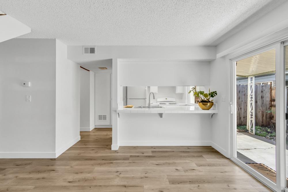 Detail Gallery Image 16 of 57 For 4020 Knoll Top Ct, Carmichael,  CA 95608 - 3 Beds | 1/1 Baths