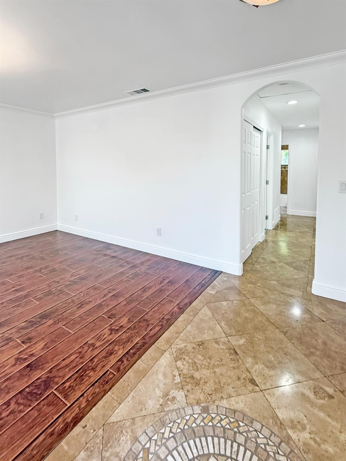 Detail Gallery Image 4 of 27 For 4169 Birdwell Way, North Highlands,  CA 95660 - 3 Beds | 2 Baths