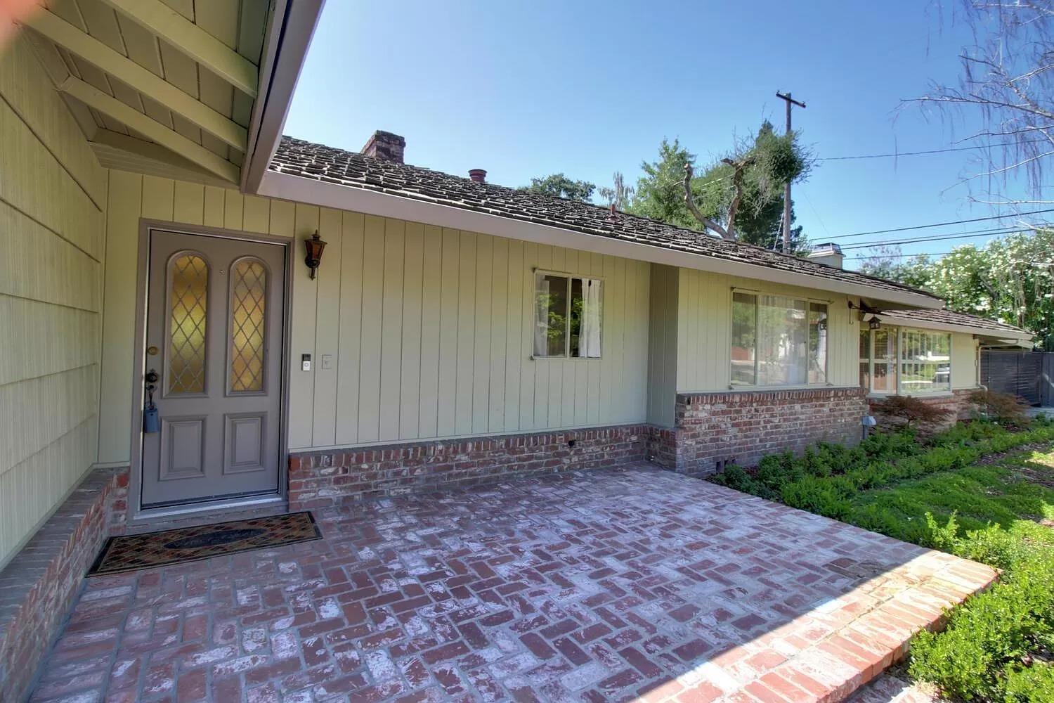 Detail Gallery Image 6 of 42 For 301 Baldwin Way, Sacramento,  CA 95864 - 5 Beds | 3 Baths