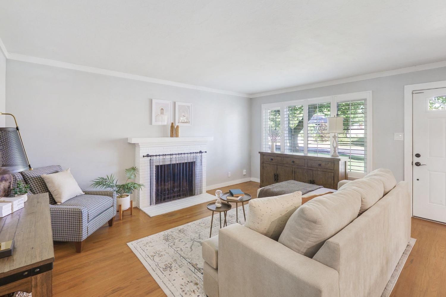 Detail Gallery Image 3 of 25 For 7158 Sunset Ave, Fair Oaks,  CA 95628 - 3 Beds | 1/1 Baths