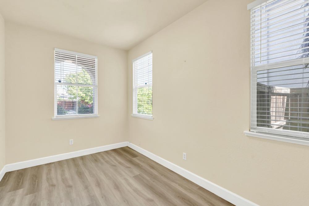 Detail Gallery Image 6 of 56 For 4909 Winamac Dr, Sacramento,  CA 95835 - 3 Beds | 2/1 Baths