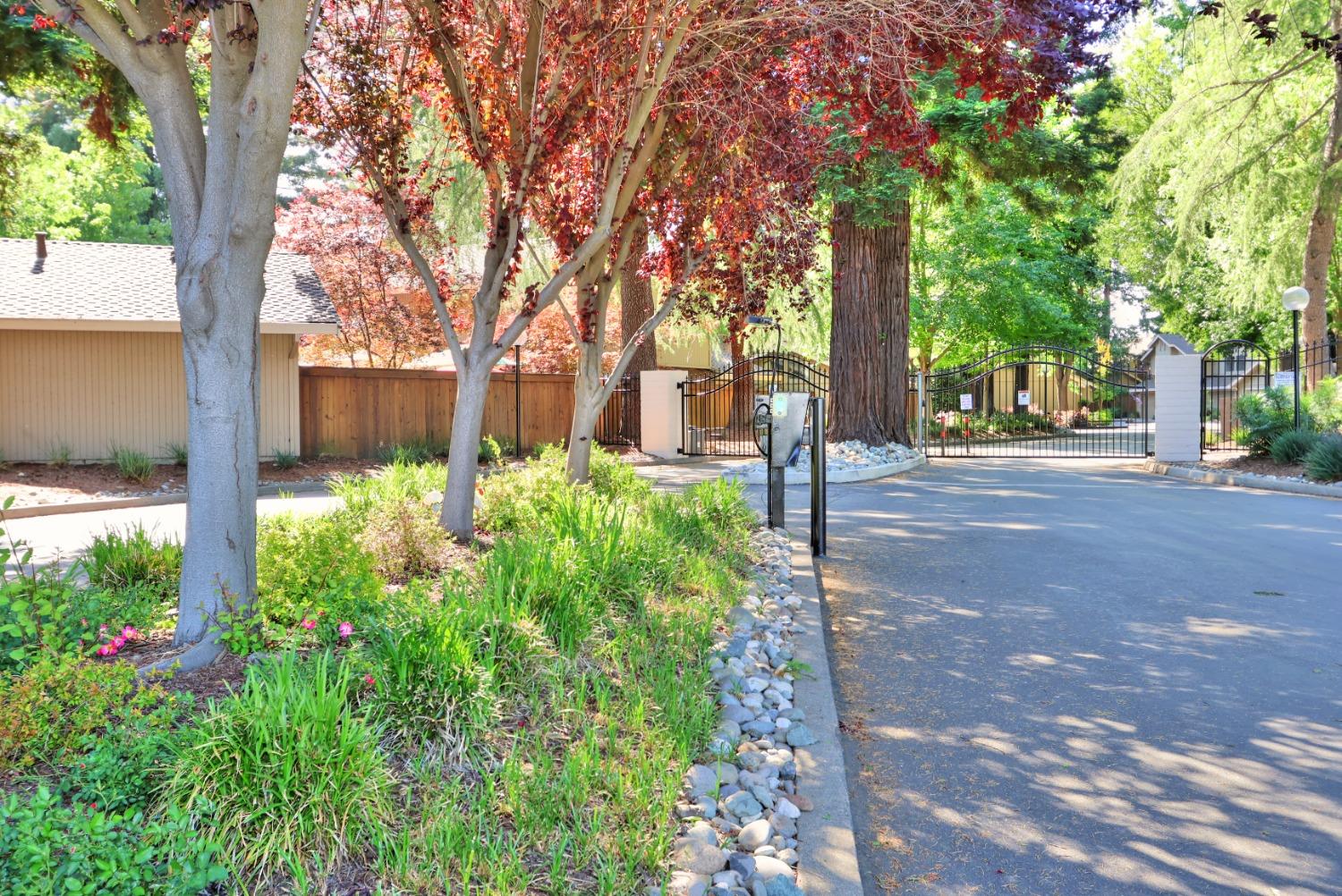 Detail Gallery Image 68 of 69 For 1982 University Park Dr, Sacramento,  CA 95825 - 3 Beds | 2/1 Baths