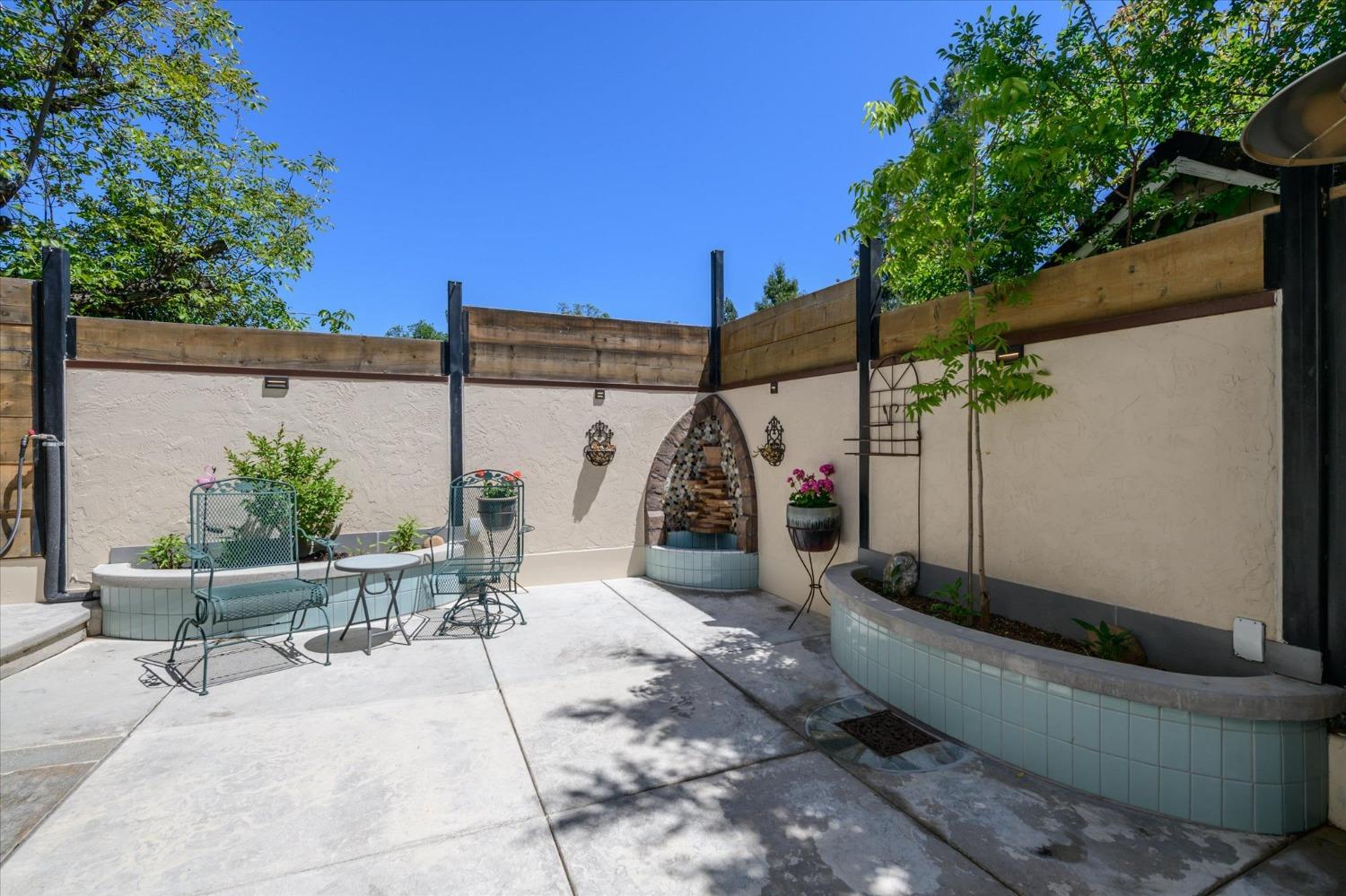 Wentworth Court, Placerville, California image 5