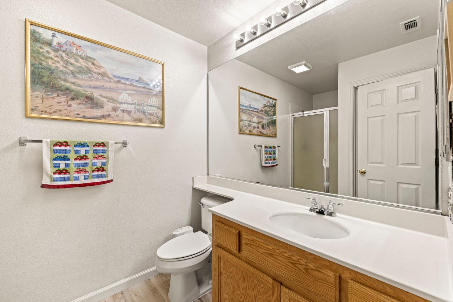 Detail Gallery Image 13 of 43 For 1644 Gloria Cir, Tracy,  CA 95377 - 5 Beds | 3 Baths