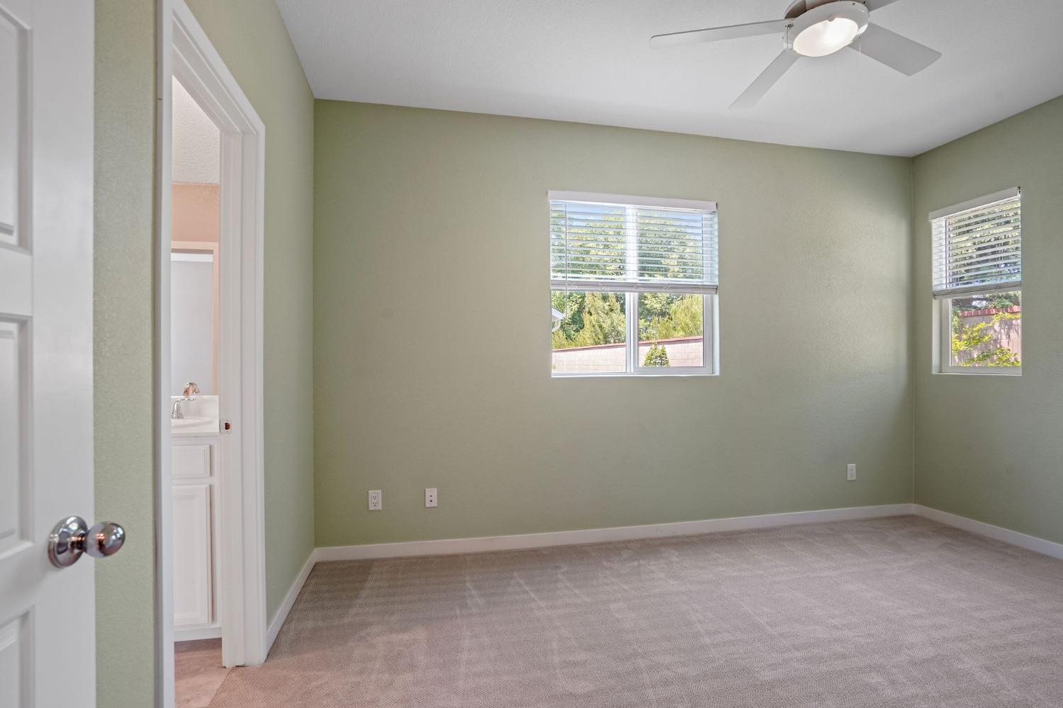 Detail Gallery Image 16 of 31 For 3205 Forney, Sacramento,  CA 95816 - 3 Beds | 2/1 Baths