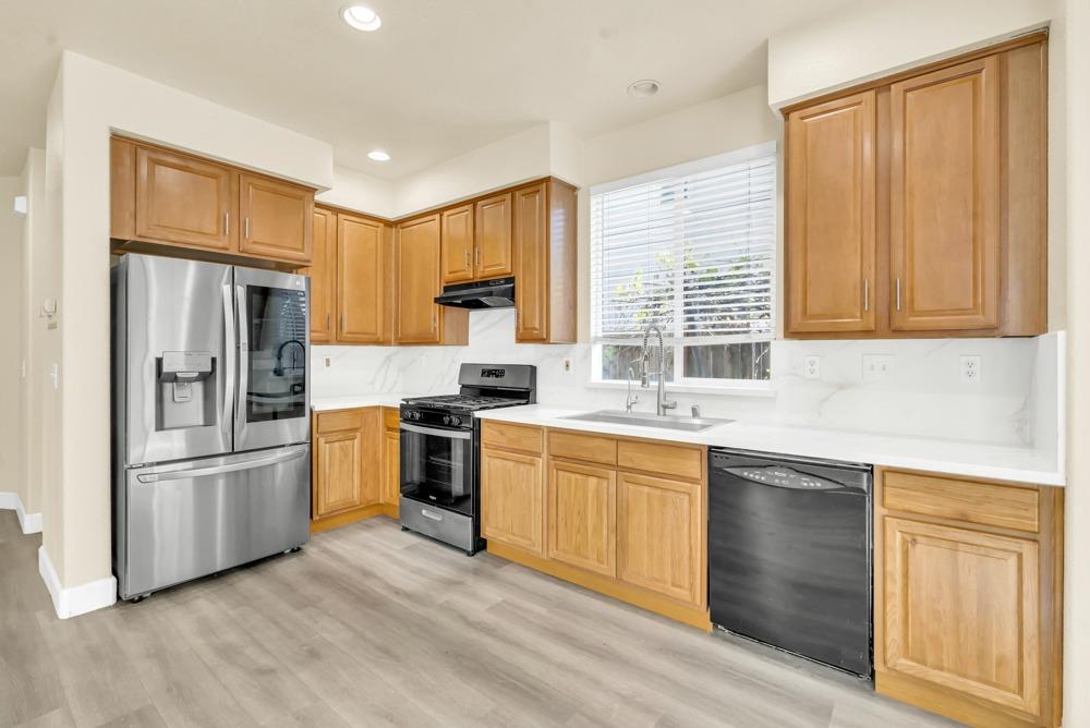 Detail Gallery Image 15 of 56 For 4909 Winamac Dr, Sacramento,  CA 95835 - 3 Beds | 2/1 Baths
