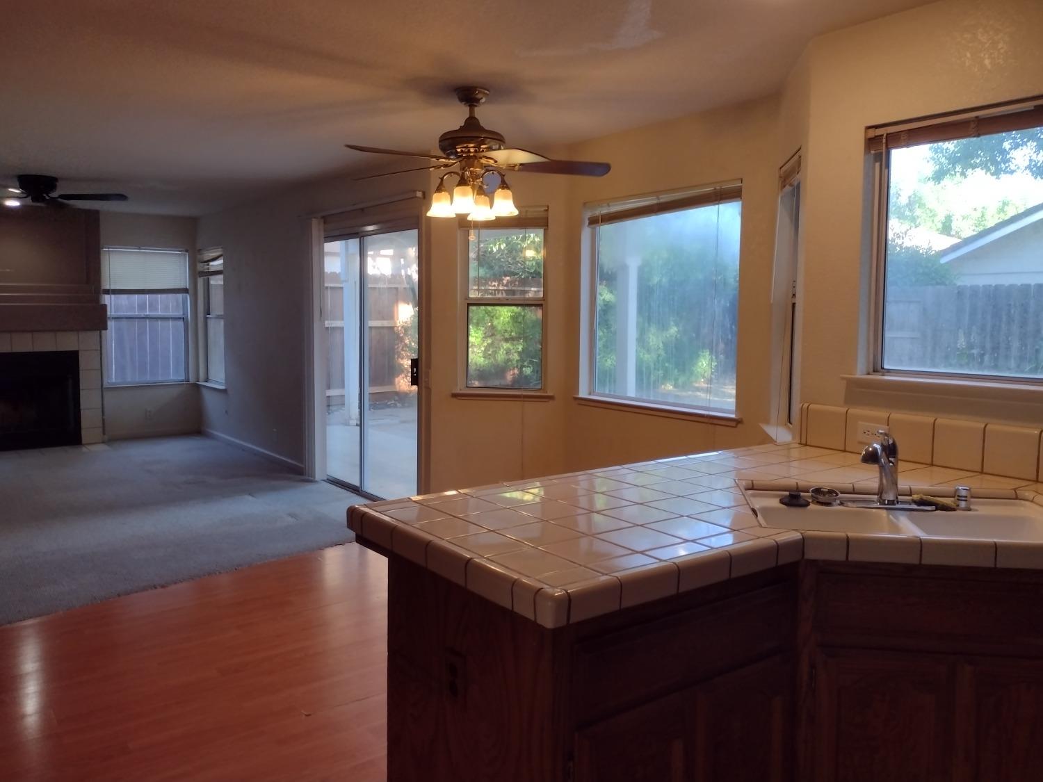 Detail Gallery Image 15 of 56 For 1900 Berryessa Dr, Modesto,  CA 95358 - 3 Beds | 2/1 Baths