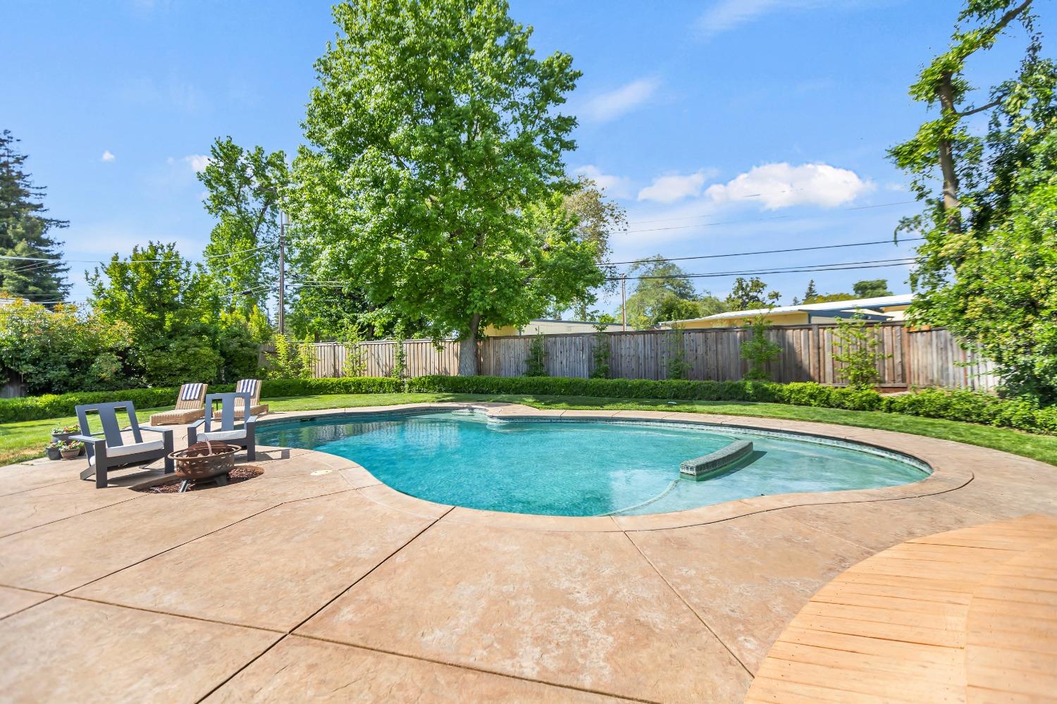 Detail Gallery Image 34 of 41 For 2837 Latham Dr, Sacramento,  CA 95864 - 3 Beds | 2/1 Baths