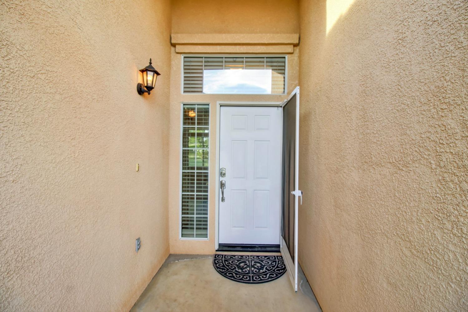 Detail Gallery Image 4 of 37 For 614 Fairway Dr, Ione,  CA 95640 - 2 Beds | 2 Baths