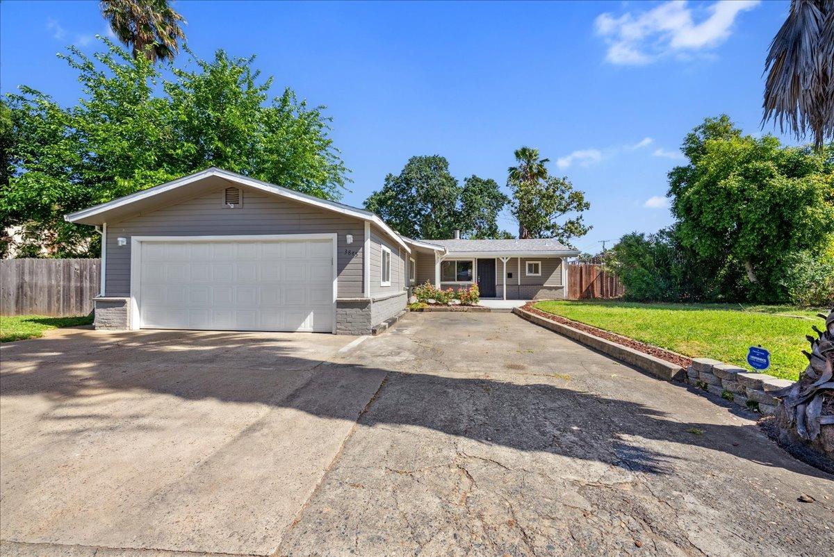 Detail Gallery Image 2 of 48 For 3845 Sunnyvale Ave, Sacramento,  CA 95821 - 4 Beds | 2 Baths