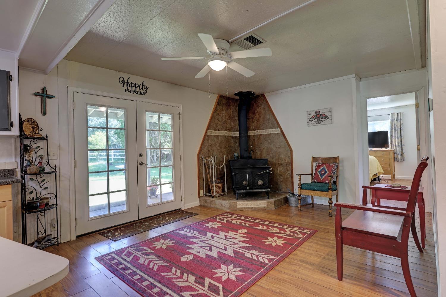 Detail Gallery Image 5 of 23 For 10160 Penn Oak Ln, Rough And Ready,  CA 95975 - 3 Beds | 2 Baths