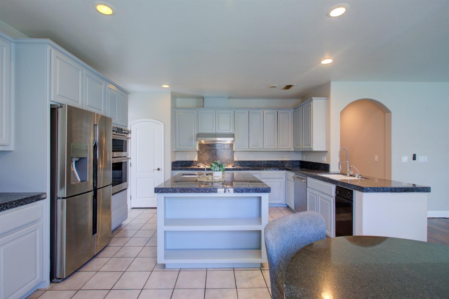 Detail Gallery Image 55 of 75 For 4008 Calais, Modesto,  CA 95356 - 4 Beds | 3 Baths